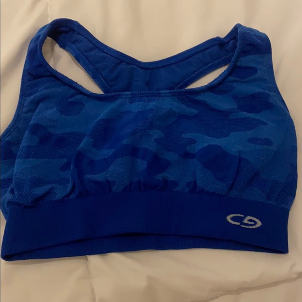 one blue top for gym